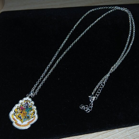 Silver Tone Brass Harry Potter Hogwarts Pendant Necklace Jewelry #104 - Picture 1 of 11